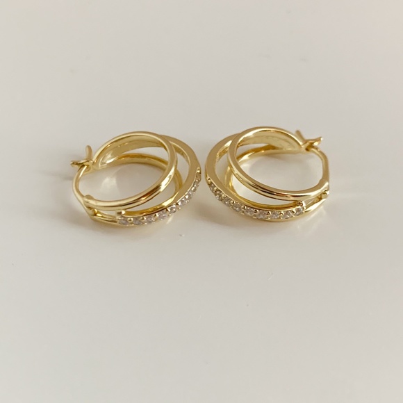 NEW SHASHI Trois Pave Hoops - Picture 7 of 12